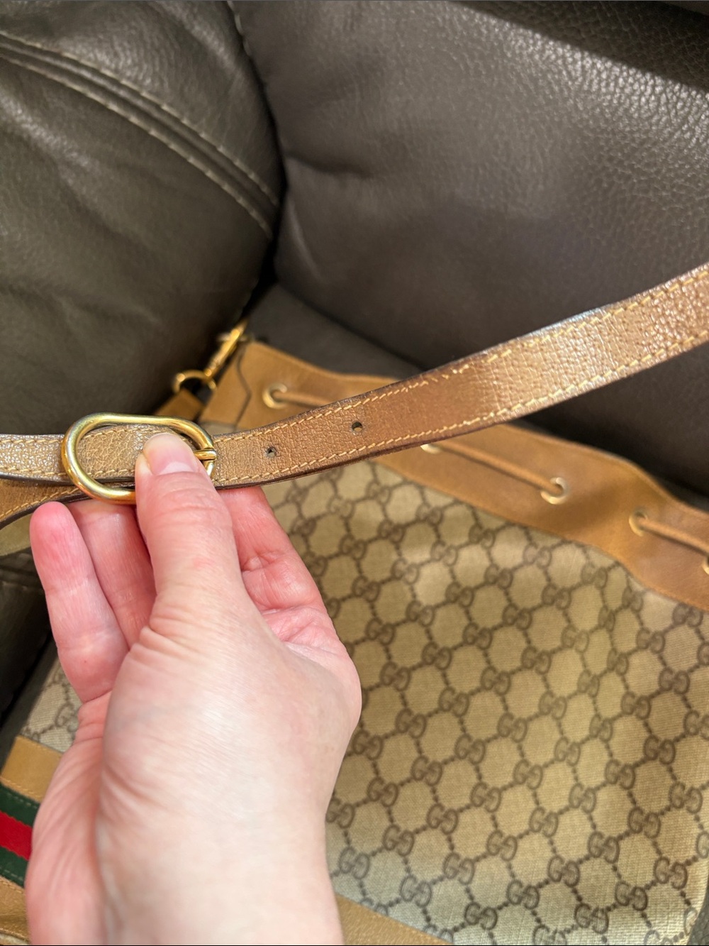 Gucci signature printed vintage crossbody bag as is - Picture 7 of 14